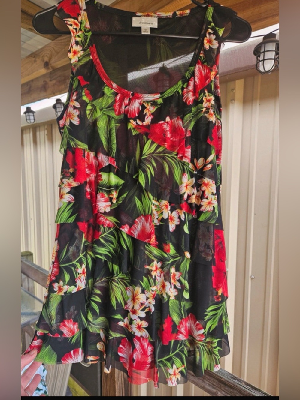 Dress Barn sleeveless blouse with ruffles - M